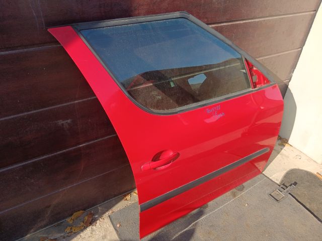 bontott SKODA ROOMSTER Jobb első Ajtó (Részeivel)