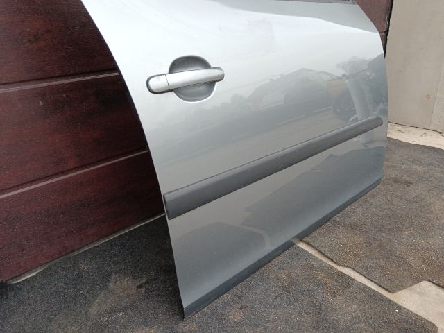 bontott SKODA ROOMSTER Jobb első Ajtó (Részeivel)