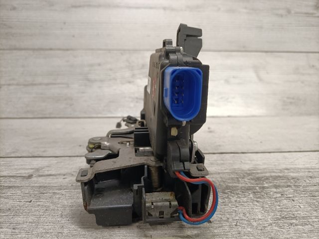 bontott SKODA ROOMSTER Jobb első Ajtózár