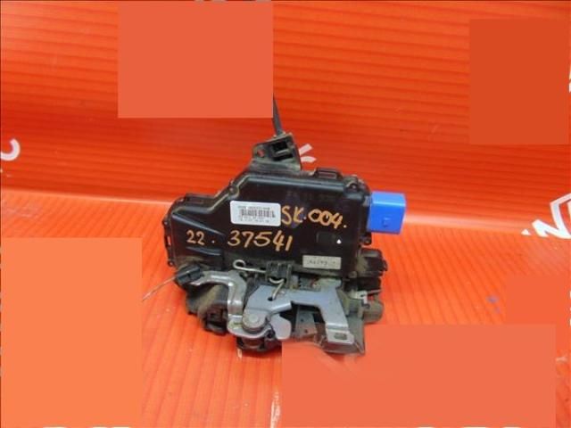 bontott SKODA ROOMSTER Jobb első Ajtózár