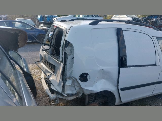 bontott SKODA ROOMSTER Jobb első Gumikéder