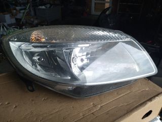 bontott SKODA ROOMSTER Jobb Fényszóró