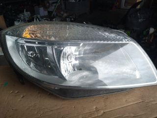 bontott SKODA ROOMSTER Jobb Fényszóró