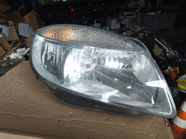 bontott SKODA ROOMSTER Jobb Fényszóró