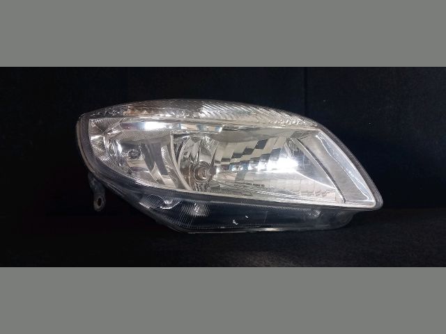 bontott SKODA ROOMSTER Jobb Fényszóró