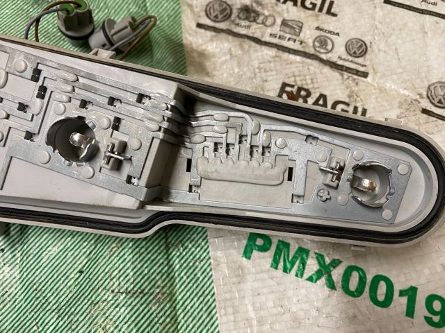 bontott SKODA ROOMSTER Jobb Hátsó Lámpa Foglalat