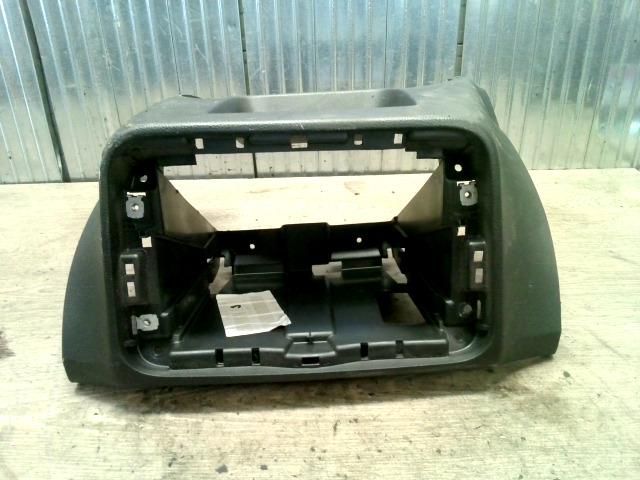 bontott SKODA ROOMSTER Középkonzol Keret