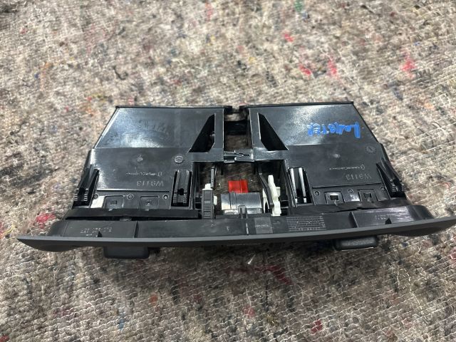 bontott SKODA ROOMSTER Középső Szellőző