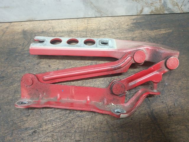 bontott SKODA ROOMSTER Motorháztető Bal Zsanér