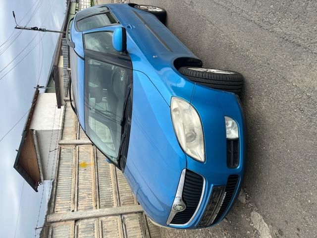 bontott SKODA ROOMSTER Motorháztető Nyitó Kar / Gomb