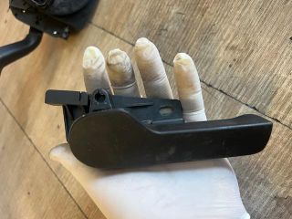 bontott SKODA ROOMSTER Motorháztető Nyitó Kar / Gomb