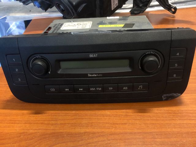 bontott SKODA ROOMSTER Rádió / CD Kapcsoló