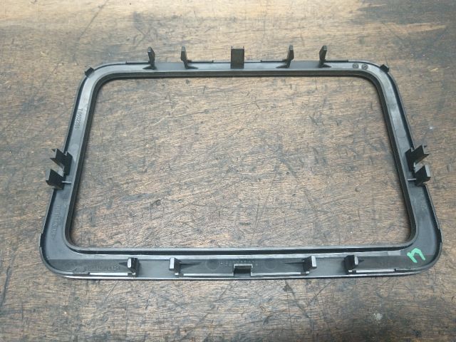 bontott SKODA ROOMSTER Rádió / CD Keret