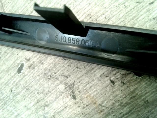 bontott SKODA ROOMSTER Rádió / CD Keret