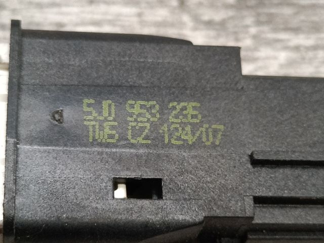 bontott SKODA ROOMSTER Vészvillogó Kapcsoló