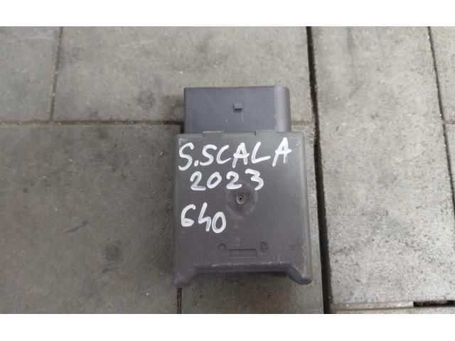 bontott SKODA SCALA Üzemanyag Szivattyú Relé