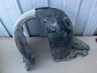 bontott SKODA SCALA Bal első Dobbetét (Kerékjárati, Műanyag)