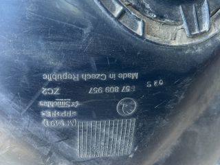 bontott SKODA SCALA Bal első Dobbetét (Kerékjárati, Műanyag)