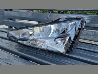 bontott SKODA SCALA Bal Fényszóró