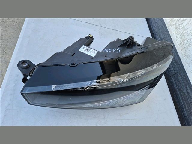 bontott SKODA SCALA Bal Fényszóró