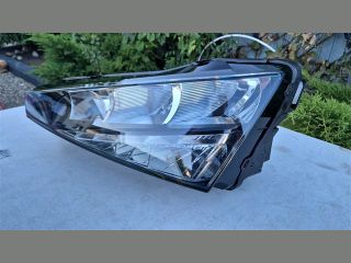 bontott SKODA SCALA Bal Fényszóró