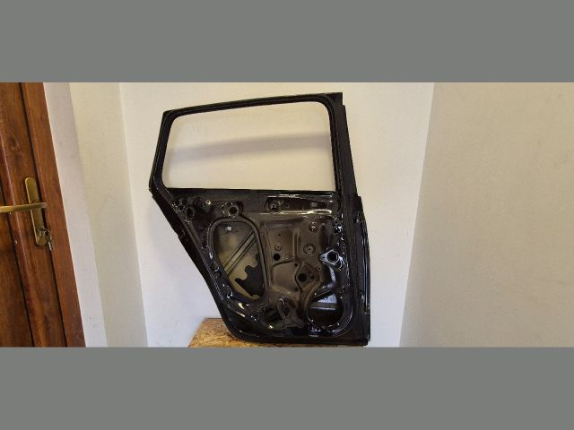 bontott SKODA SCALA Bal hátsó Ajtó (Üres lemez)