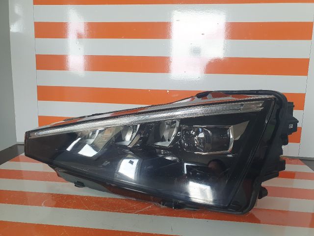 bontott SKODA SCALA Bal Ledes Fényszóró