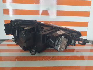 bontott SKODA SCALA Bal Ledes Fényszóró