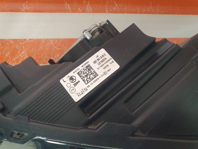 bontott SKODA SCALA Bal Ledes Fényszóró