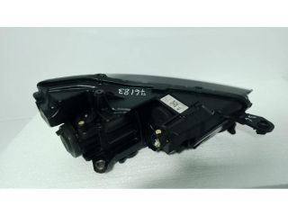 bontott SKODA SCALA Bal Ledes Fényszóró