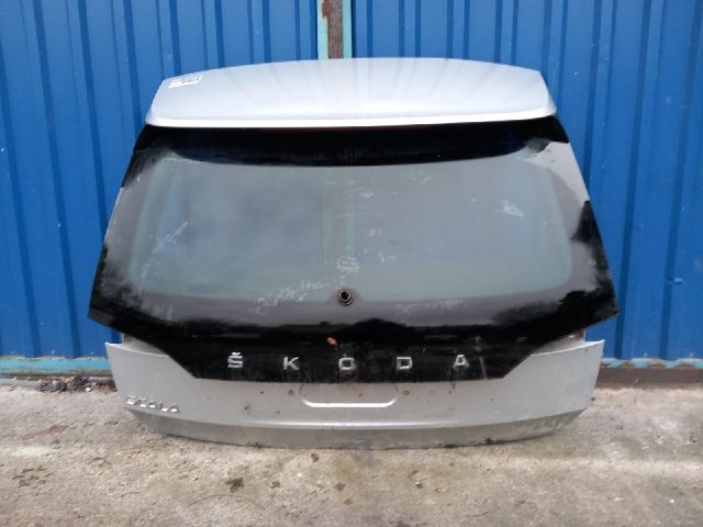 bontott SKODA SCALA Csomagtérajtó (Üres lemez)