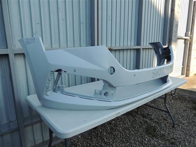 bontott SKODA SCALA Első Lökhárító (Részeivel)