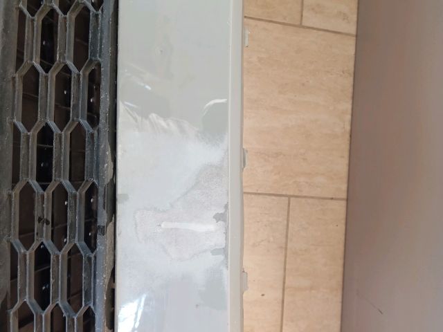 bontott SKODA SCALA Első Lökhárító (Részeivel)