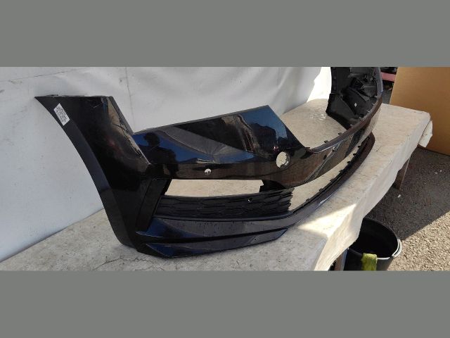 bontott SKODA SCALA Első Lökhárító (Üresen)