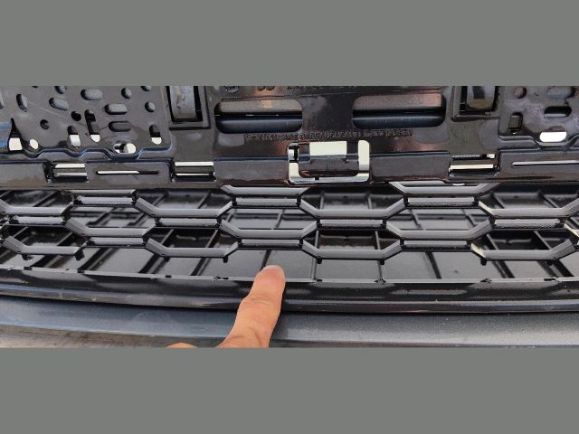 bontott SKODA SCALA Első Lökhárító (Üresen)