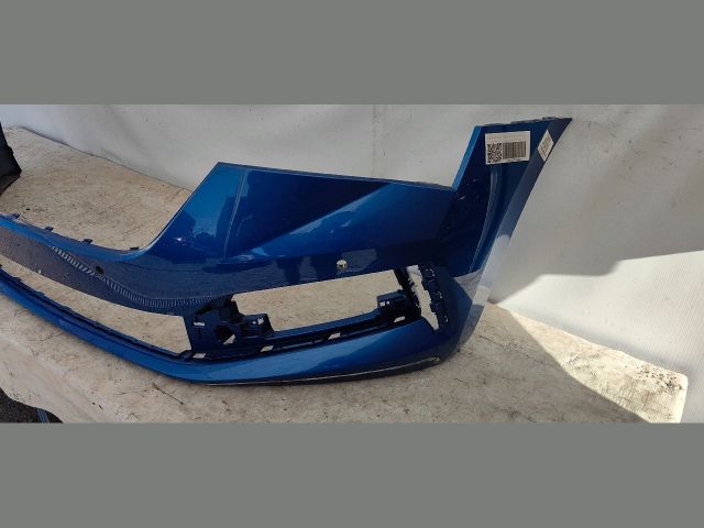 bontott SKODA SCALA Első Lökhárító (Üresen)