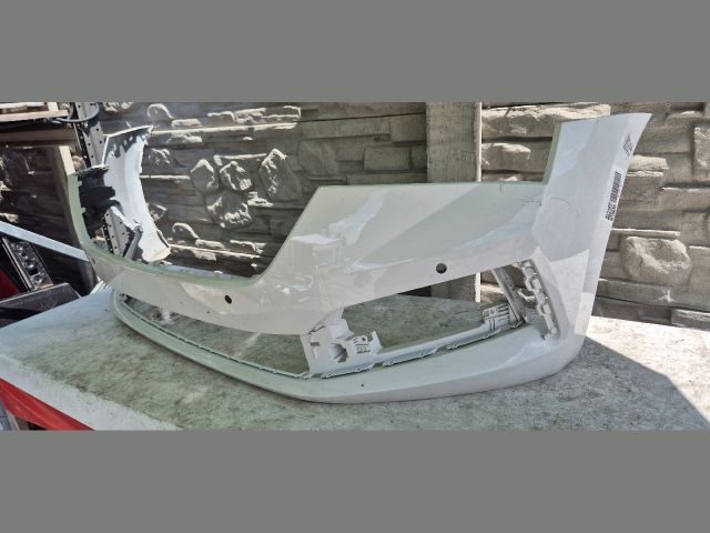 bontott SKODA SCALA Első Lökhárító (Üresen)