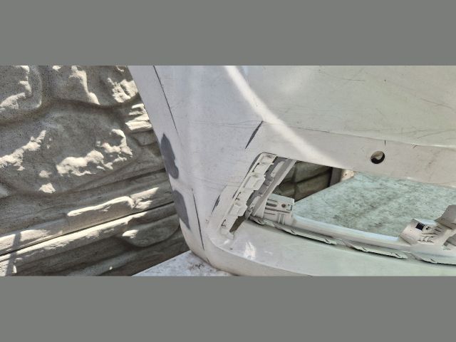 bontott SKODA SCALA Első Lökhárító (Üresen)