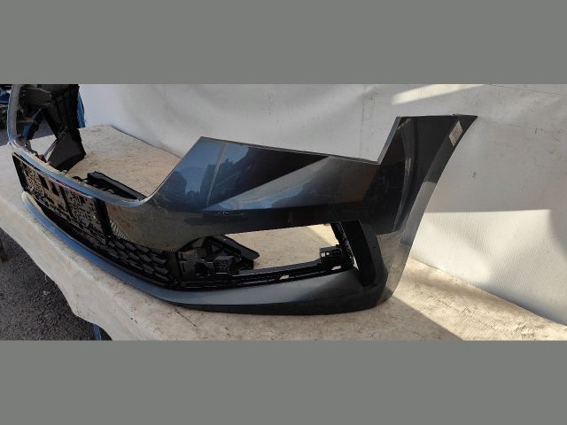 bontott SKODA SCALA Első Lökhárító (Üresen)