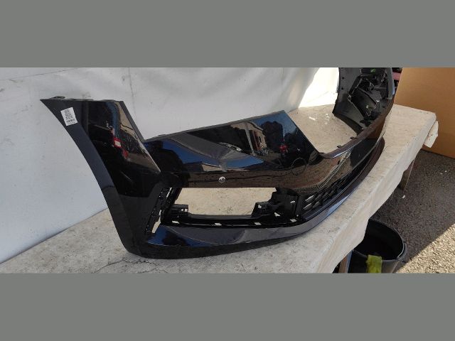 bontott SKODA SCALA Első Lökhárító (Üresen)