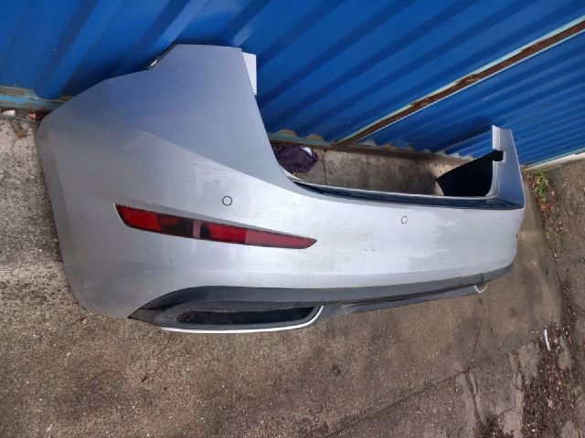 bontott SKODA SCALA Hátsó Lökhárító (Részeivel)