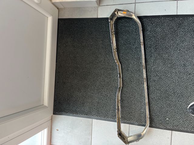 bontott SKODA SCALA Hűtőrács