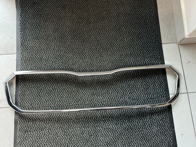 bontott SKODA SCALA Hűtőrács