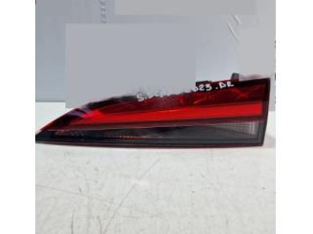 bontott SKODA SCALA Jobb Belső Hátsó Lámpa