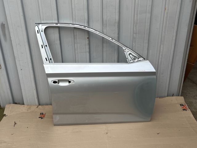 bontott SKODA SCALA Jobb első Ajtó (Üres lemez)