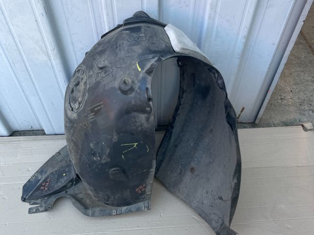 bontott SKODA SCALA Jobb első Dobbetét (Kerékjárati, Műanyag)