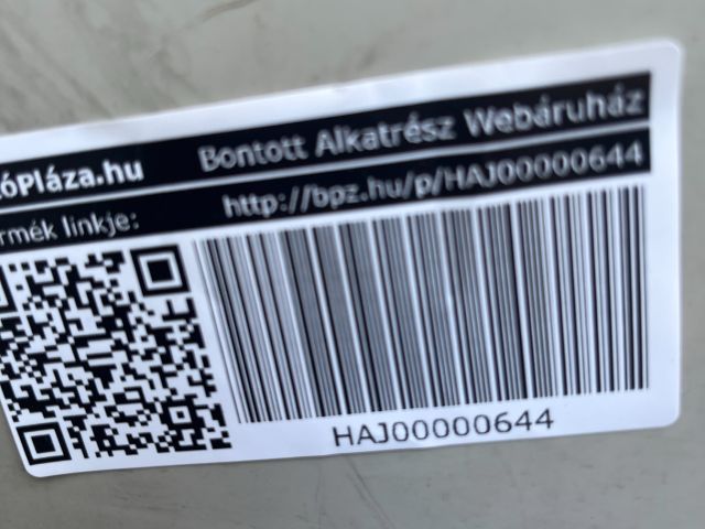 bontott SKODA SCALA Jobb első Dobbetét (Kerékjárati, Műanyag)