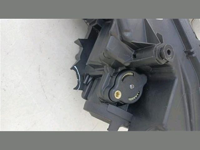 bontott SKODA SCALA Jobb Fényszóró