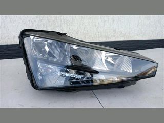 bontott SKODA SCALA Jobb Fényszóró