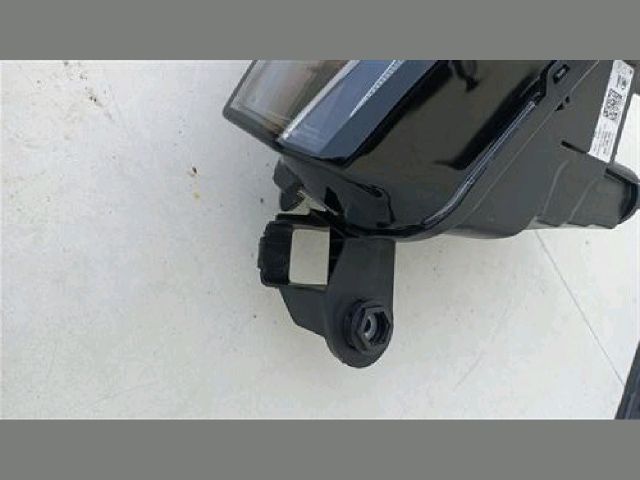 bontott SKODA SCALA Jobb Fényszóró